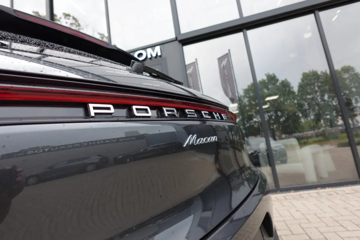 Porsche Macan 2.0 PANO SPORT CHRONO VOL