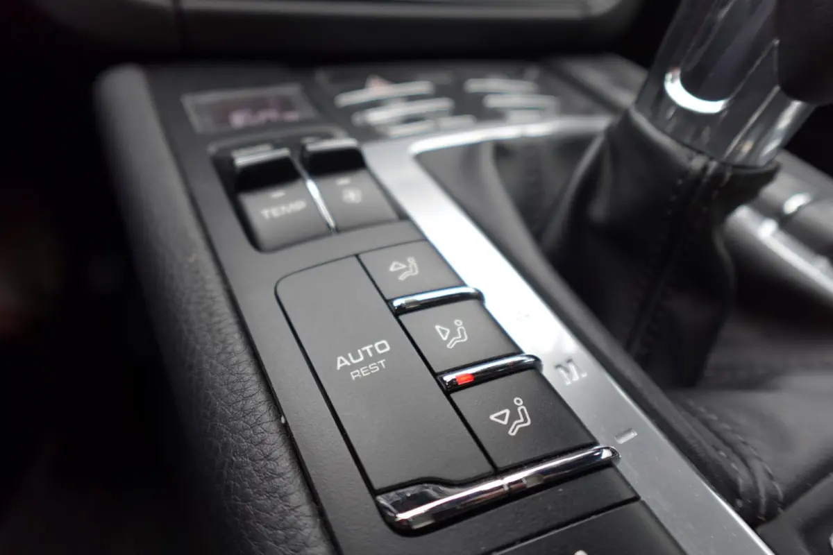 Porsche Macan 2.0 PANO SPORT CHRONO VOL