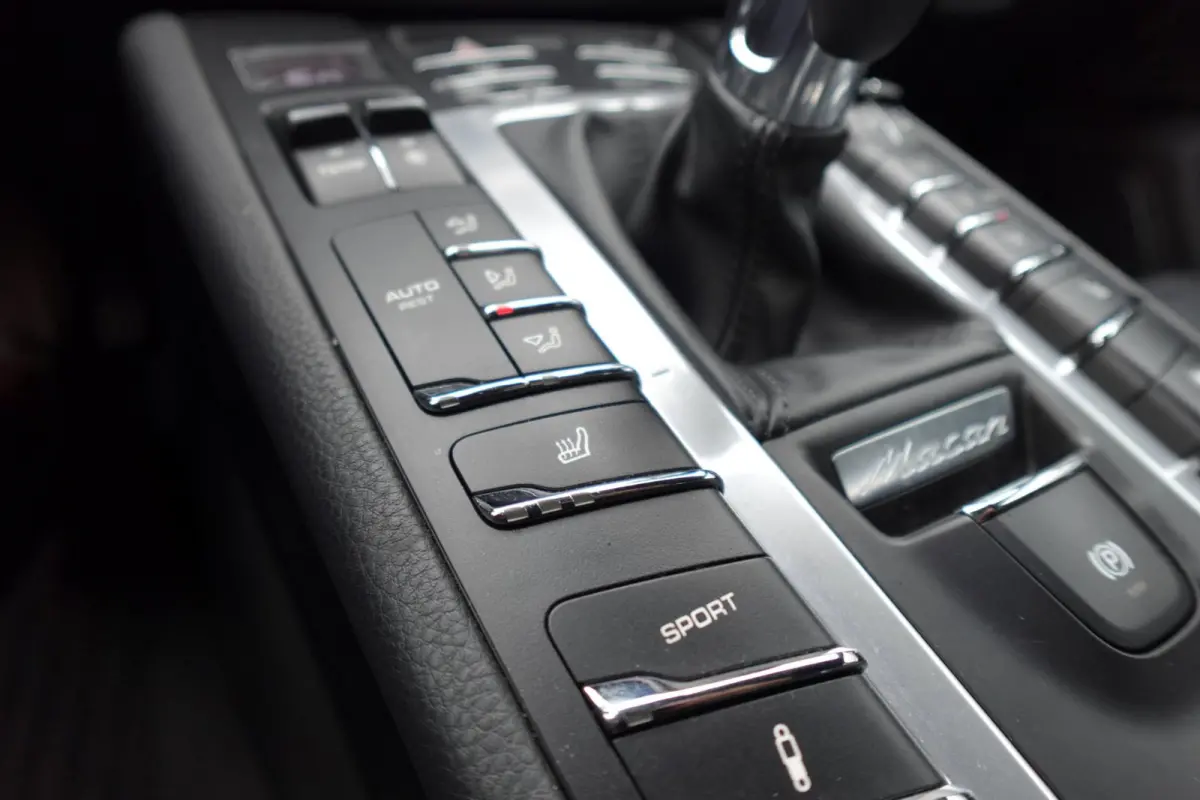 Porsche Macan 2.0 PANO SPORT CHRONO VOL