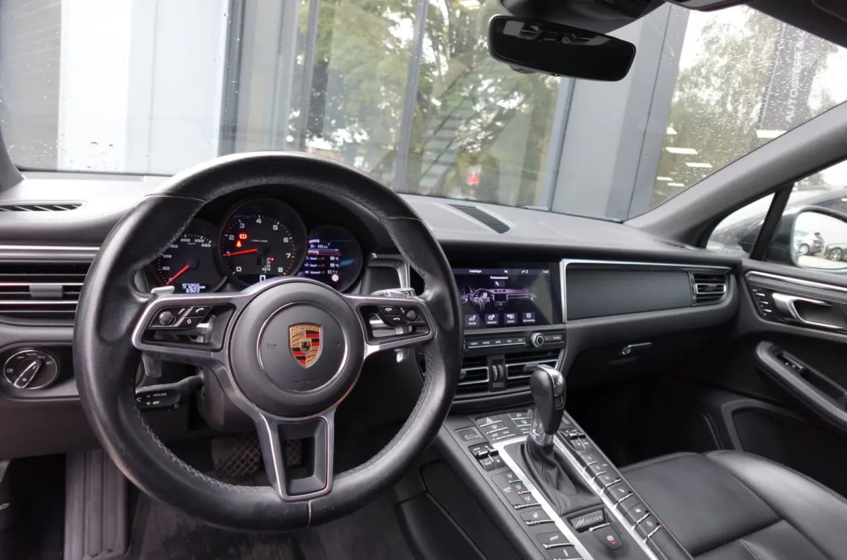 Porsche Macan 2.0 PANO SPORT CHRONO VOL