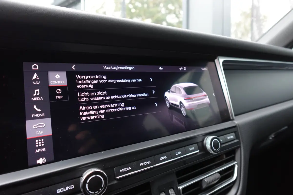 Porsche Macan 2.0 PANO SPORT CHRONO VOL