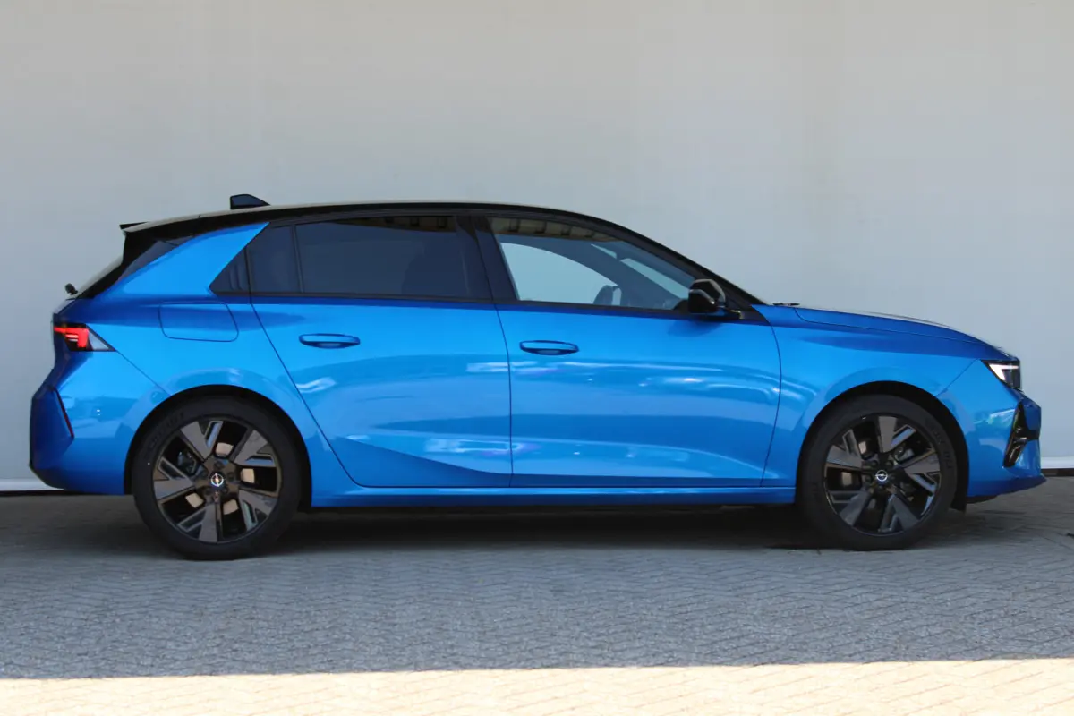 54 kWh GS | 360 Camera | Adaptieve cruise control | Apple carplay & Android auto | Keyless |