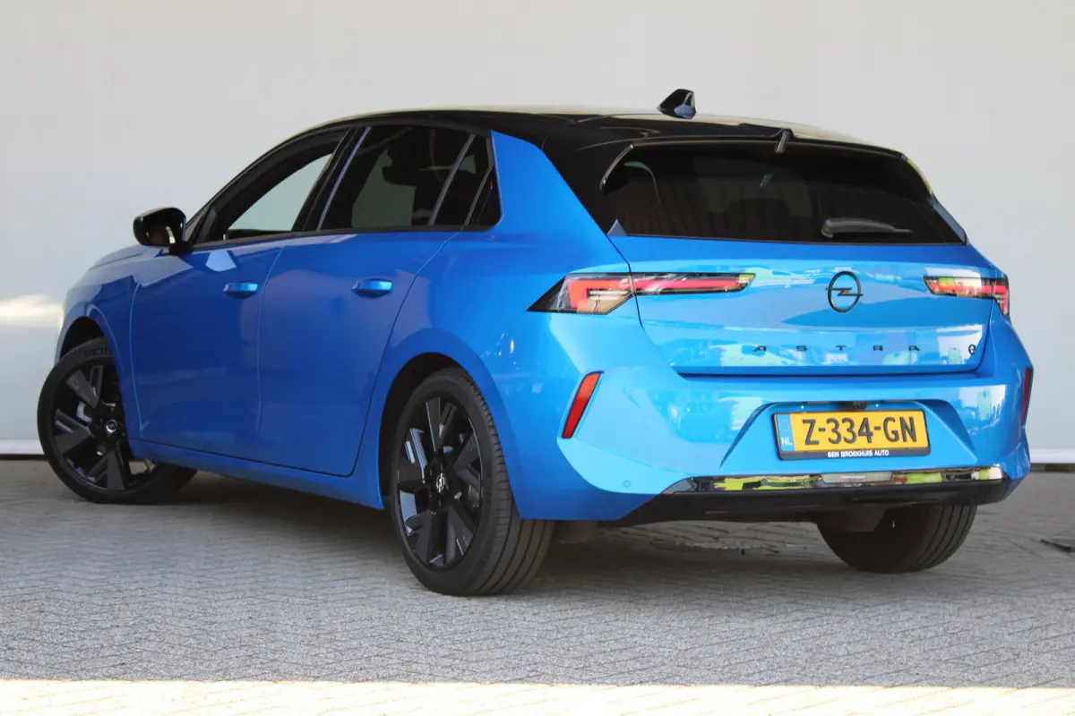 54 kWh GS | 360 Camera | Adaptieve cruise control | Apple carplay & Android auto | Keyless |