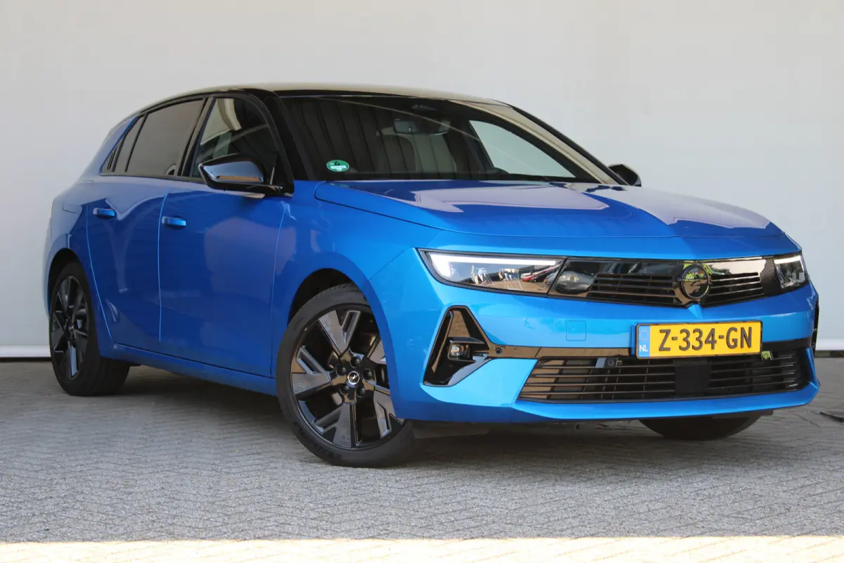 54 kWh GS | 360 Camera | Adaptieve cruise control | Apple carplay & Android auto | Keyless |