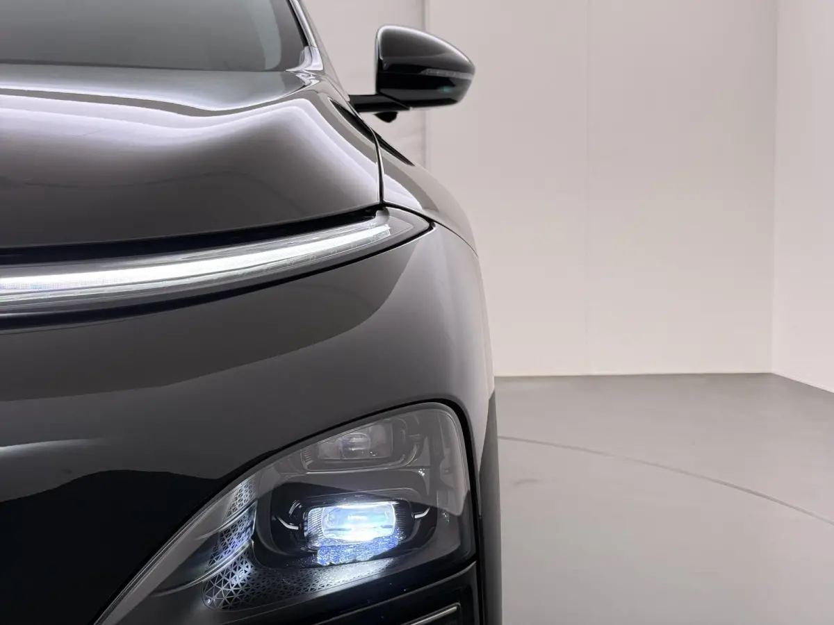 AWD Performance 80.8 kWh VAN:54.900,- VOOR:50.877,- UW HERFSTVOORDEEL:4.023,-| NIEUWE AUTO! | INRUIL MOGELIJK!| ELEKT. TREKHAAK | STOEL VERWARMING + VERKOELING | APPLE CARPLAY | 360° CAMERA