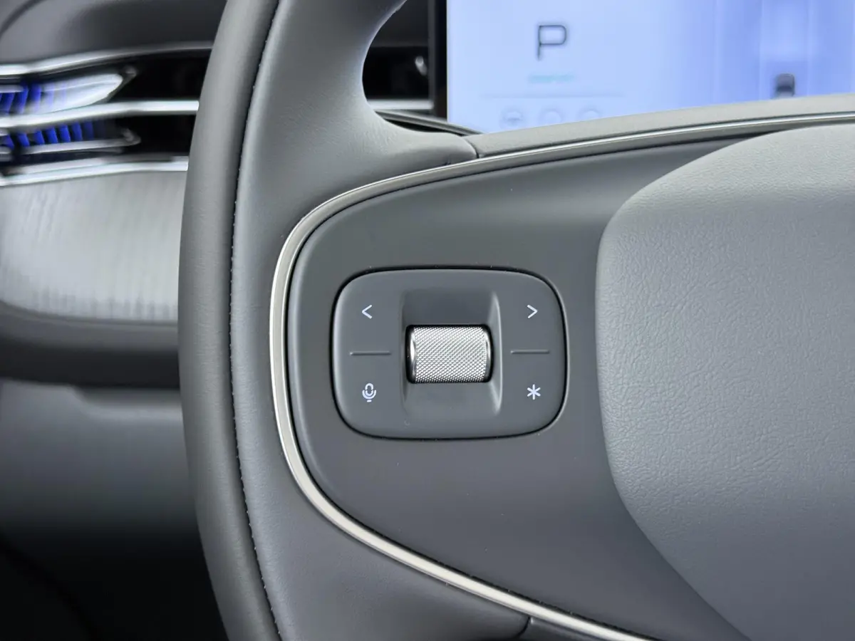 AWD Performance 80.8 kWh VAN:54.900,- VOOR:50.877,- UW HERFSTVOORDEEL:4.023,-| NIEUWE AUTO! | INRUIL MOGELIJK!| ELEKT. TREKHAAK | STOEL VERWARMING + VERKOELING | APPLE CARPLAY | 360° CAMERA