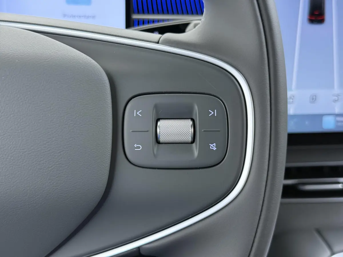 AWD Performance 80.8 kWh VAN:54.900,- VOOR:50.877,- UW HERFSTVOORDEEL:4.023,-| NIEUWE AUTO! | INRUIL MOGELIJK!| ELEKT. TREKHAAK | STOEL VERWARMING + VERKOELING | APPLE CARPLAY | 360° CAMERA