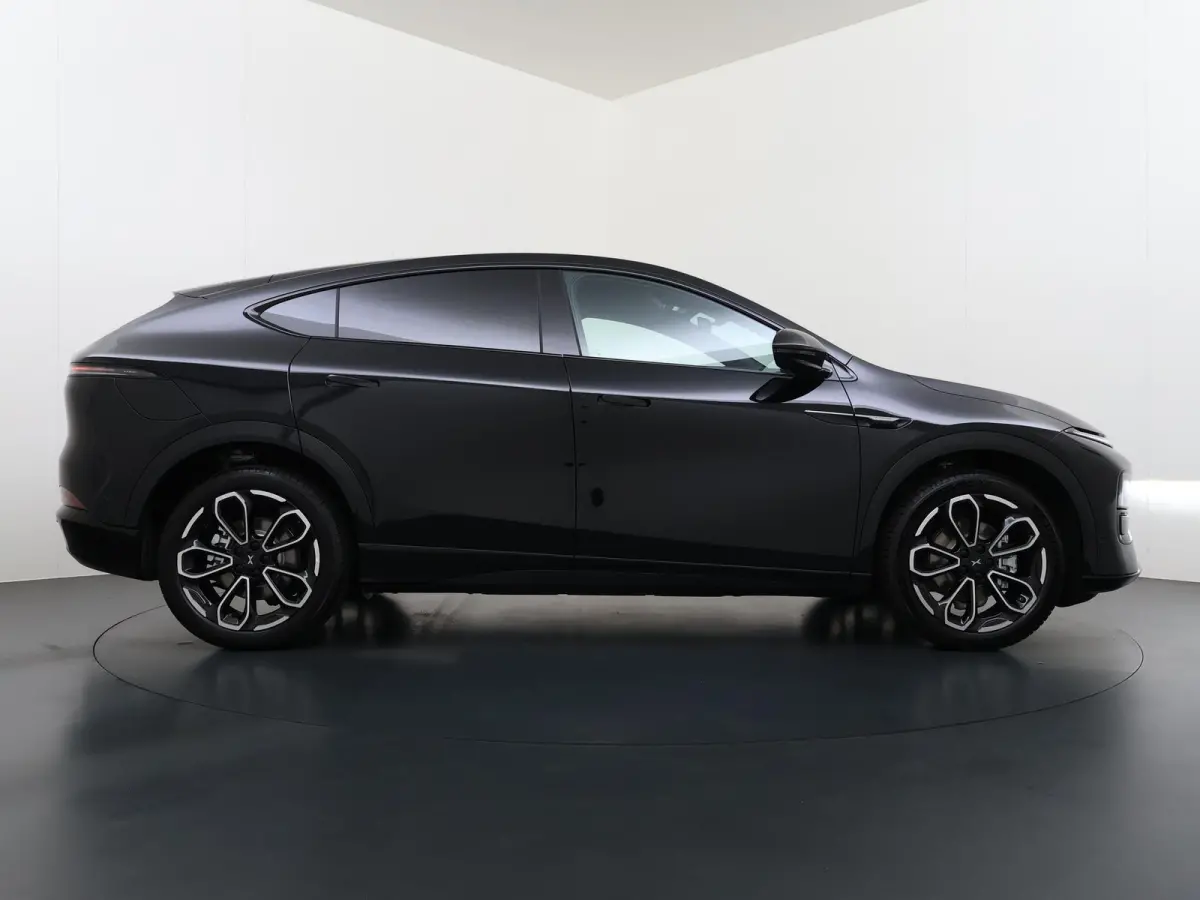 AWD Performance 80.8 kWh VAN:54.900,- VOOR:50.877,- UW HERFSTVOORDEEL:4.023,-| NIEUWE AUTO! | INRUIL MOGELIJK!| ELEKT. TREKHAAK | STOEL VERWARMING + VERKOELING | APPLE CARPLAY | 360° CAMERA
