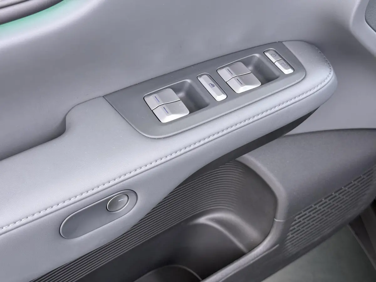 AWD Performance 80.8 kWh VAN:54.900,- VOOR:50.877,- UW HERFSTVOORDEEL:4.023,-| NIEUWE AUTO! | INRUIL MOGELIJK!| ELEKT. TREKHAAK | STOEL VERWARMING + VERKOELING | APPLE CARPLAY | 360° CAMERA