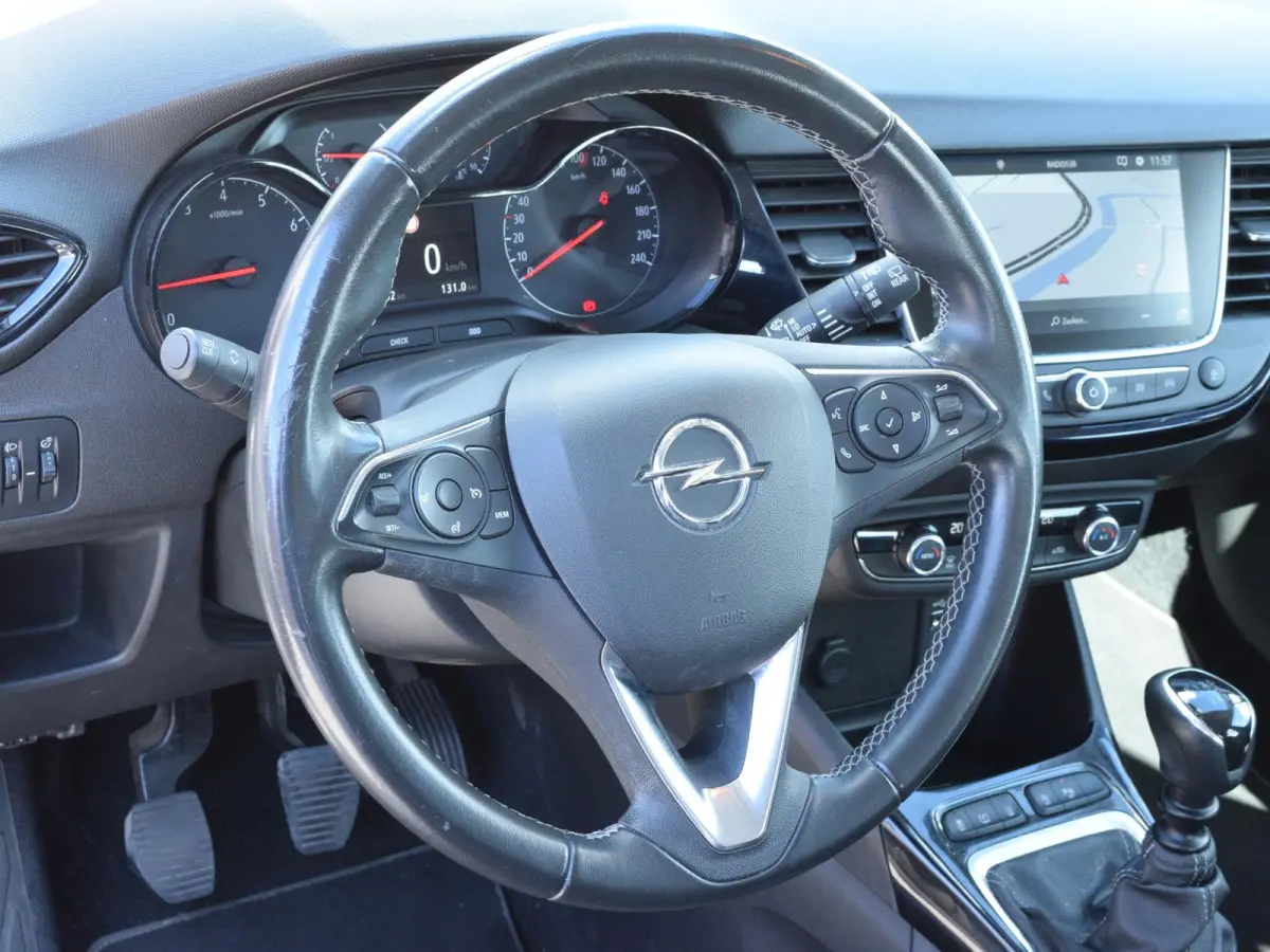 1.2 Turbo 120 Jaar Edition l Camera l PDC voor & achter l Navigatie l