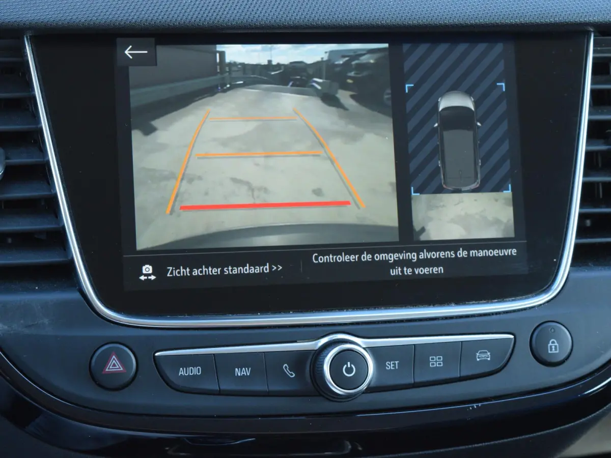 1.2 Turbo 120 Jaar Edition l Camera l PDC voor & achter l Navigatie l