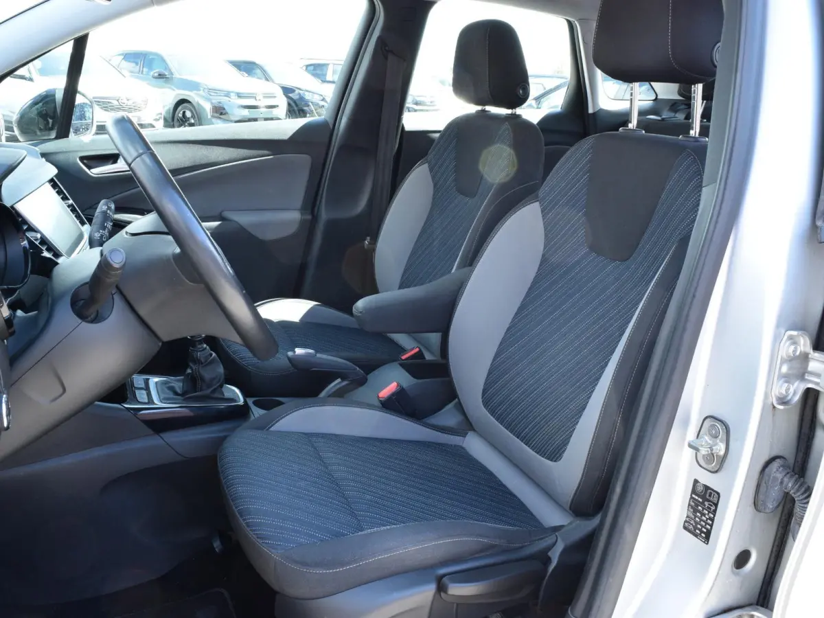 1.2 Turbo 120 Jaar Edition l Camera l PDC voor & achter l Navigatie l