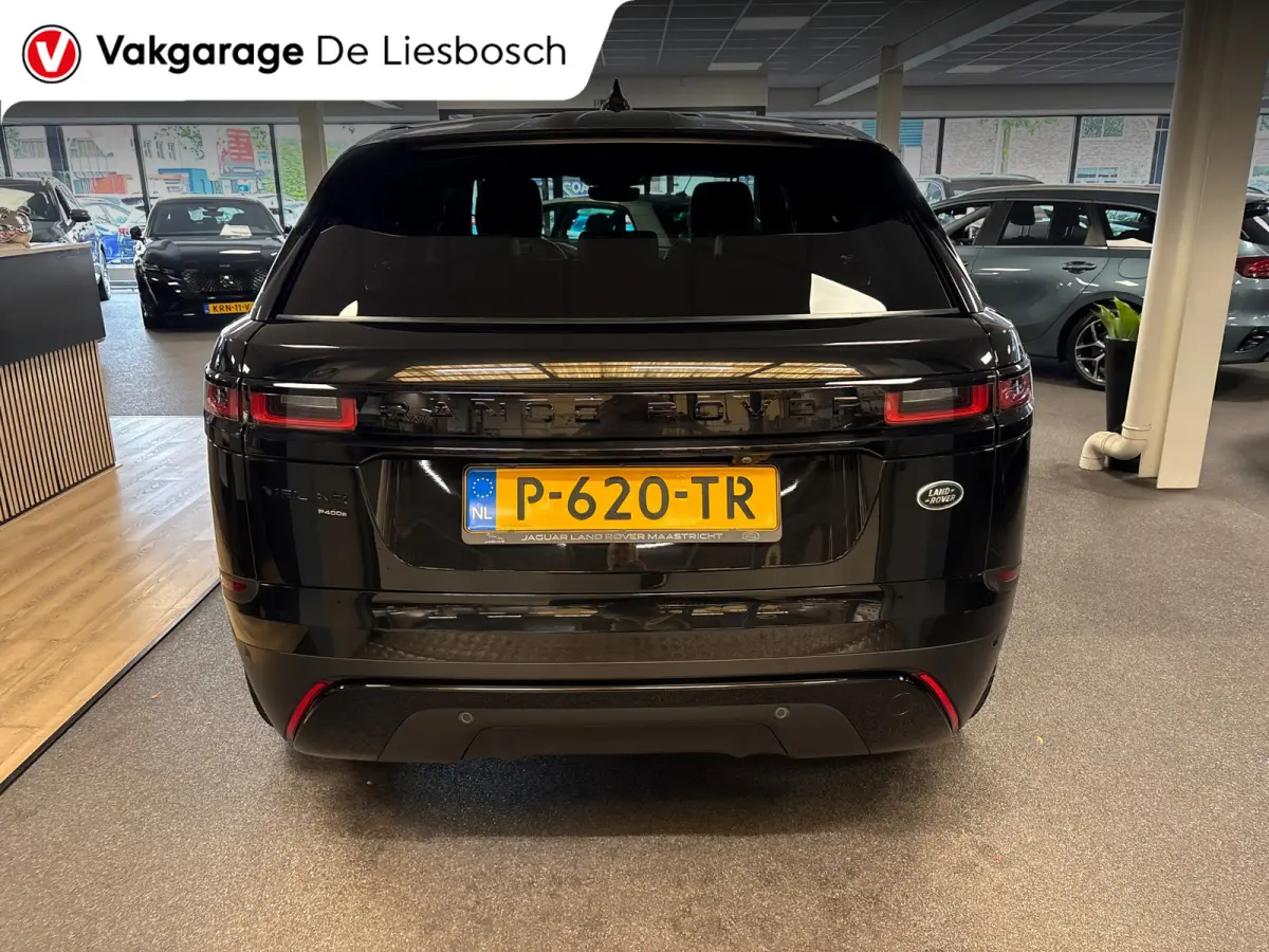 2.0 P400e SE / leer / panoramadak / navi / 360 camera / Meridian /stoel verw / black edition