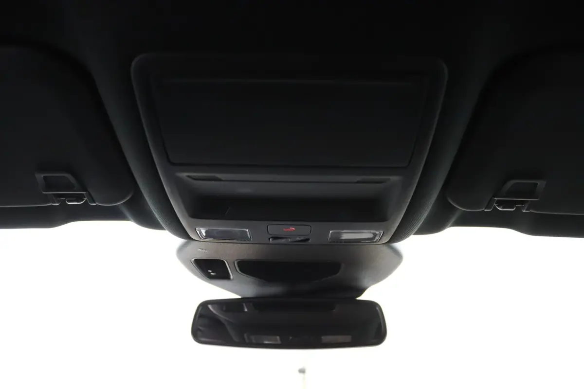 2.5 PHEV ST-Line | Afneembare Trekhaak | Camera | Navigatie | CarPlay/Android Auto | Parelmoer Lak | Keyless