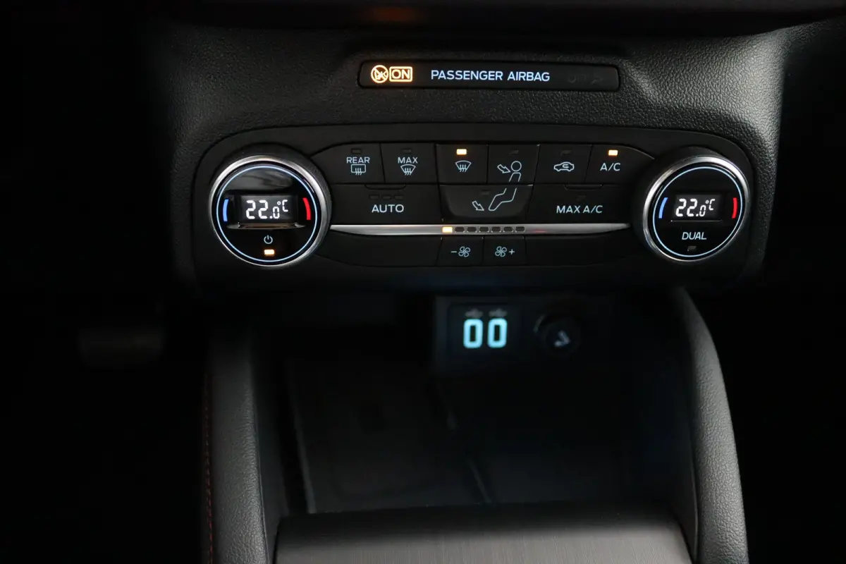 2.5 PHEV ST-Line | Afneembare Trekhaak | Camera | Navigatie | CarPlay/Android Auto | Parelmoer Lak | Keyless