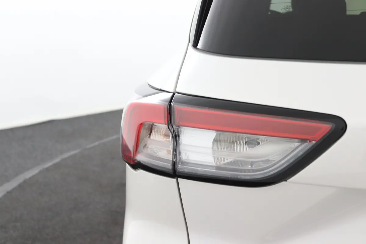 2.5 PHEV ST-Line | Afneembare Trekhaak | Camera | Navigatie | CarPlay/Android Auto | Parelmoer Lak | Keyless