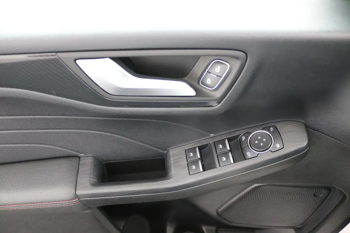 2.5 PHEV ST-Line | Afneembare Trekhaak | Camera | Navigatie | CarPlay/Android Auto | Parelmoer Lak | Keyless