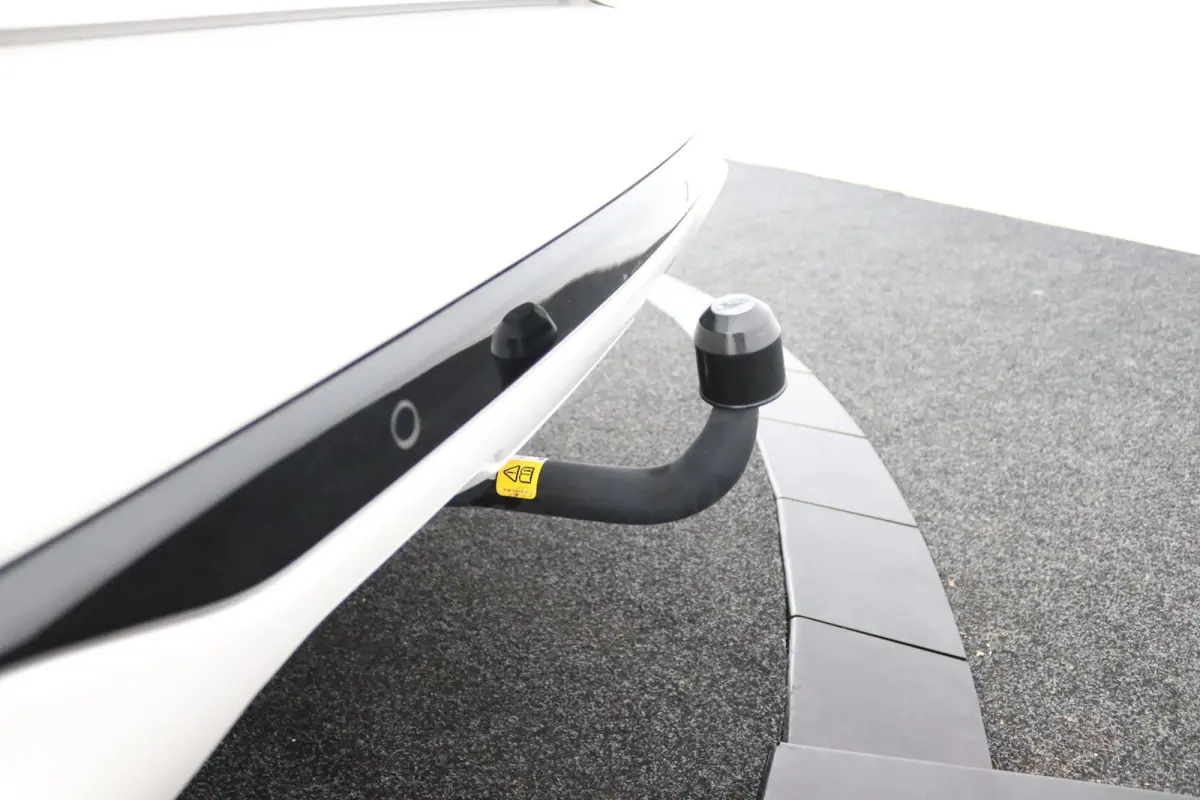 2.5 PHEV ST-Line | Afneembare Trekhaak | Camera | Navigatie | CarPlay/Android Auto | Parelmoer Lak | Keyless