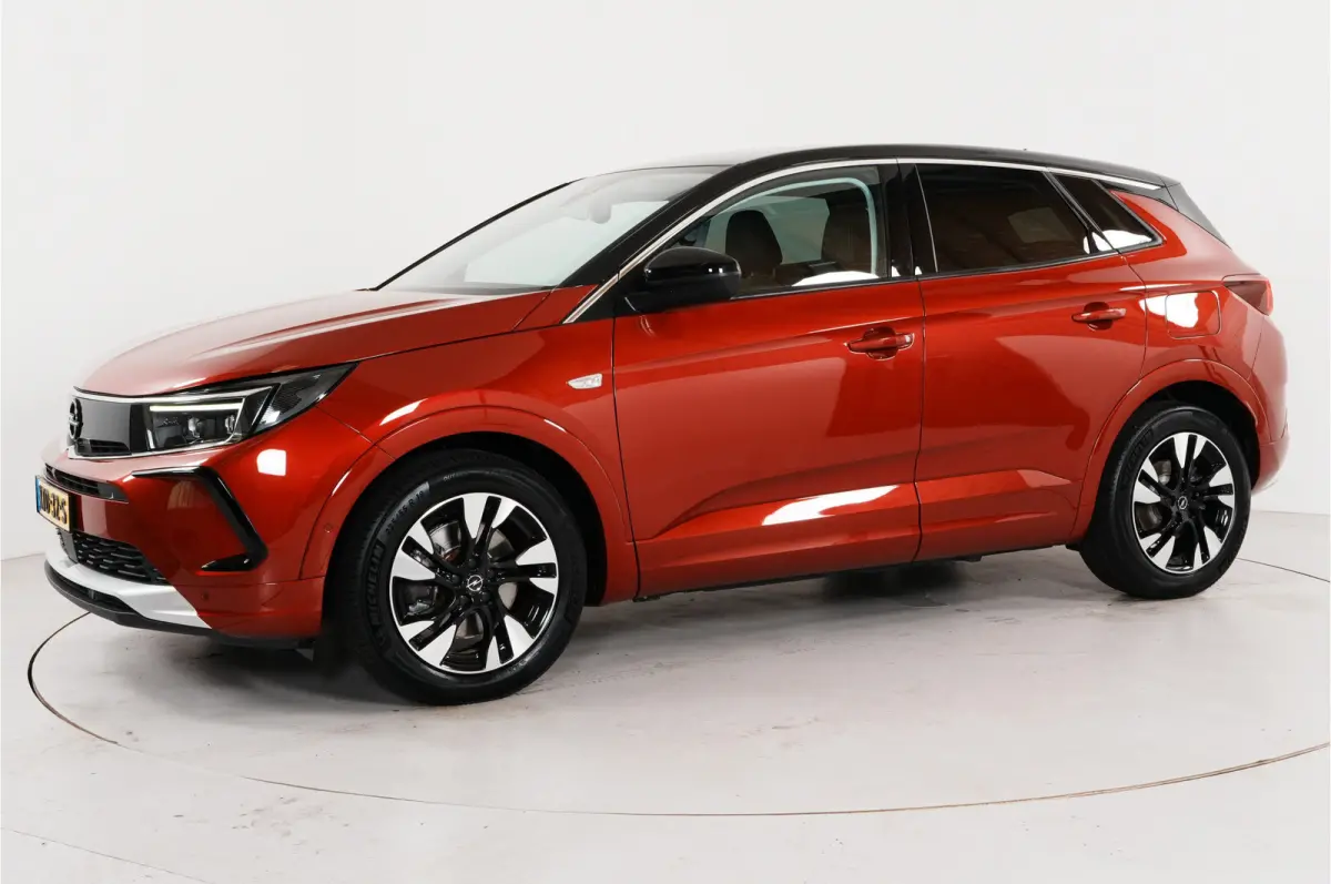 1.6 Turbo GS Line 225 pk PHEV | SOH 99% | AGR | 360° | Stl. verw. | Adaptive Cruise | El. achterklep |