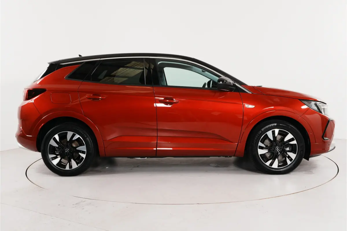 1.6 Turbo GS Line 225 pk PHEV | SOH 99% | AGR | 360 Cam | Stl. verw. | Adaptive Cruise | El. achterklep |