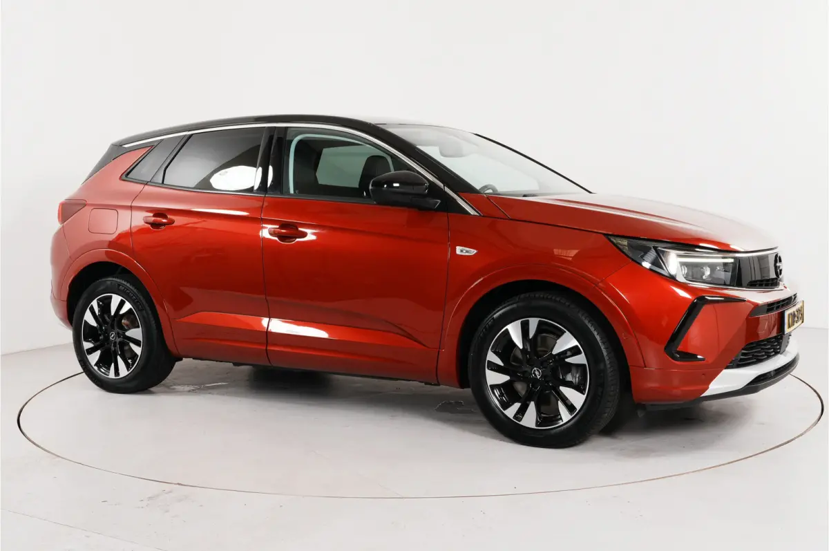 1.6 Turbo GS Line 225 pk PHEV | SOH 99% | AGR | 360° | Stl. verw. | Adaptive Cruise | El. achterklep |