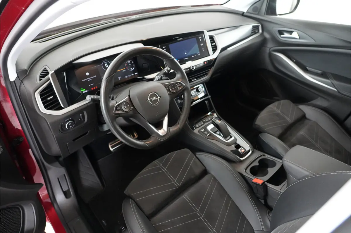 1.6 Turbo GS Line 225 pk PHEV | SOH 99% | AGR | 360° | Stl. verw. | Adaptive Cruise | El. achterklep |