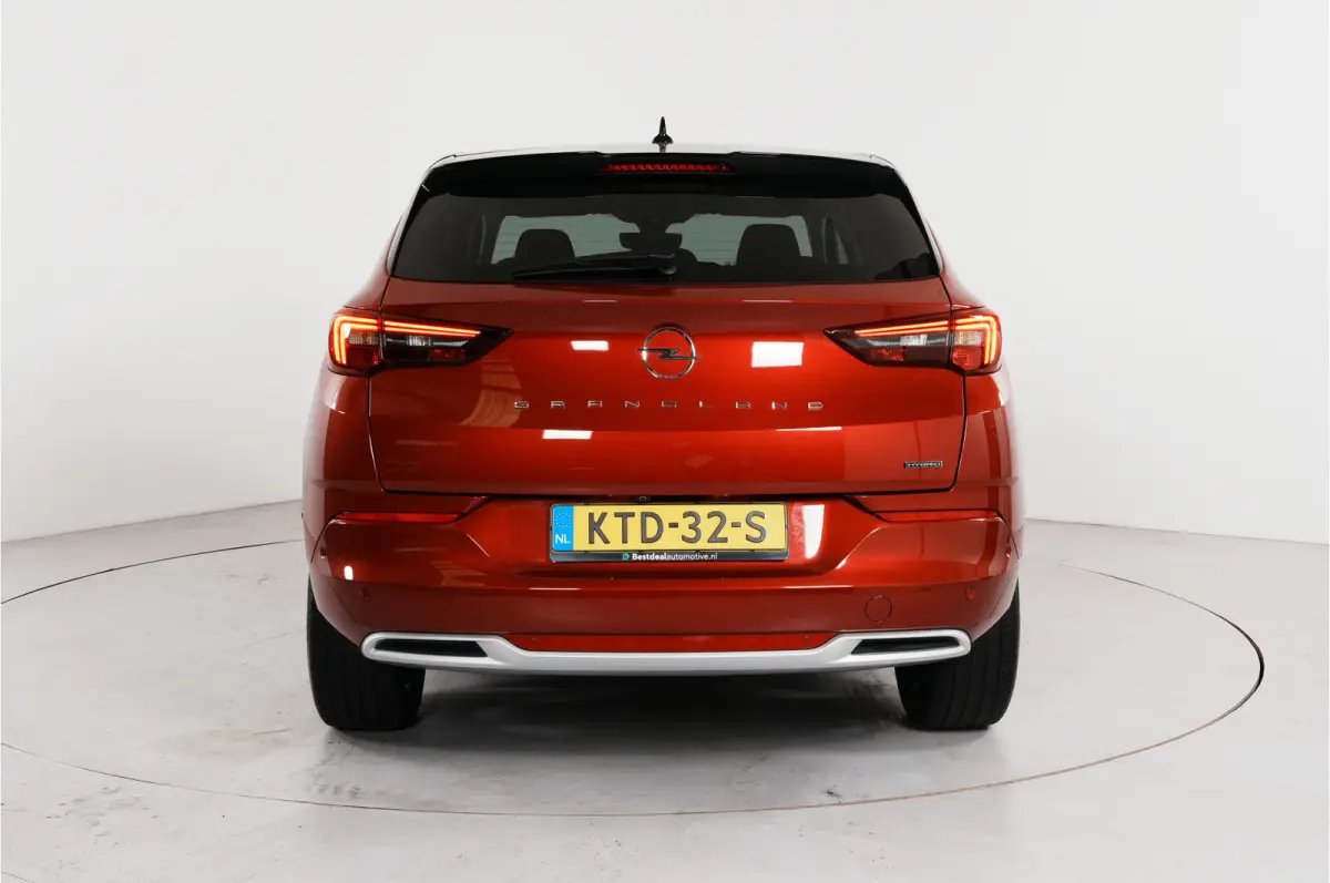 1.6 Turbo GS Line 225 pk PHEV | SOH 99% | AGR | 360 Cam | Stl. verw. | Adaptive Cruise | El. achterklep |