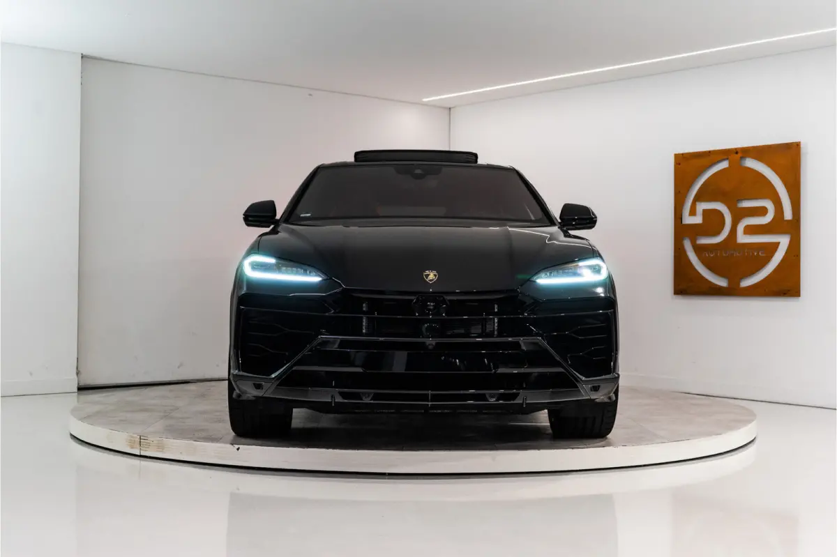4.0 V8 Hybrid 800PK | Ad Personam | Nero Helene | Nero Ade/Arancio Leoni | Bang&Olufsen 3D | Ceramic | Service Package 5YR | 3YR Warrenty | VOL
