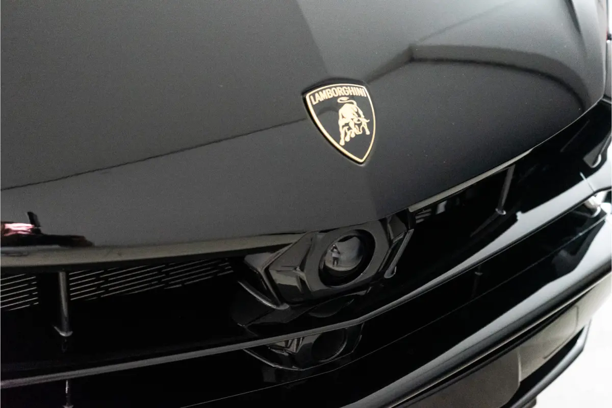 4.0 V8 Hybrid 800PK | Ad Personam | Nero Helene | Nero Ade/Arancio Leoni | Bang&Olufsen 3D | Ceramic | Service Package 5YR | 3YR Warrenty | VOL