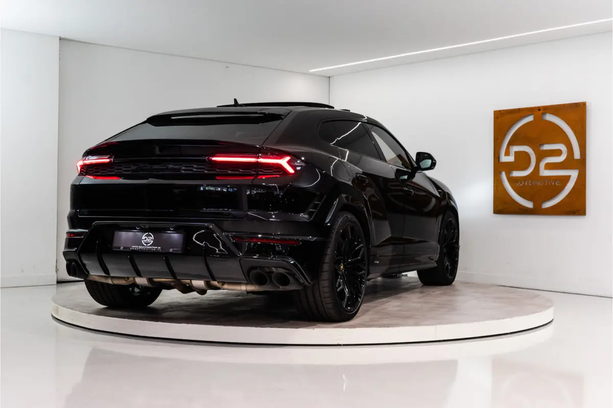 4.0 V8 Hybrid 800PK | Ad Personam | Nero Helene | Nero Ade/Arancio Leoni | Bang&Olufsen 3D | Ceramic | Service Package 5YR | 3YR Warrenty | VOL