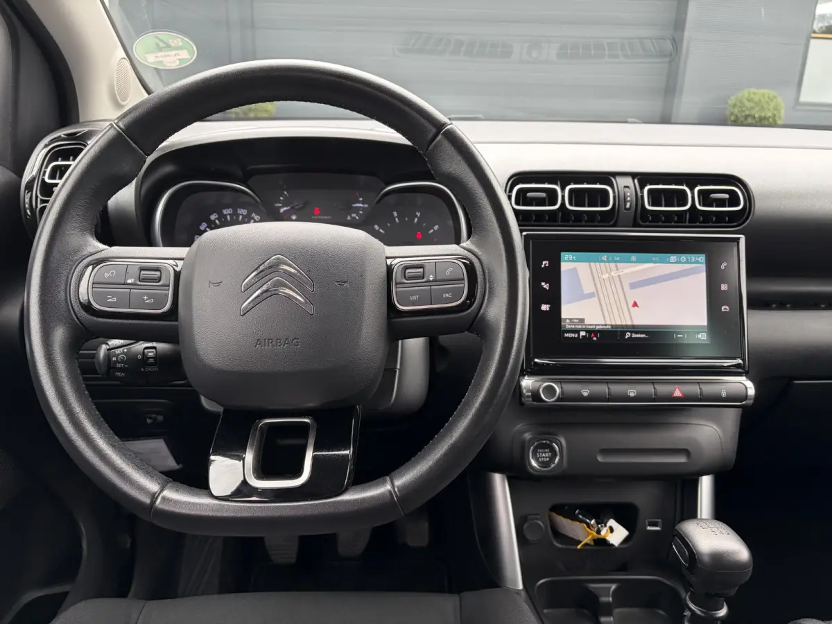 1.2 PureTech S&S Shine ✓1e Eigenaar✓D-riem vv 07-2025✓360° Camera✓Navi✓Carplay✓Net beurt gehad✓Keyless✓17'' Lmv✓Rijstrooksensor✓110pk✓Pdc V+A✓6 Bak✓N.A.P✓Apk tot