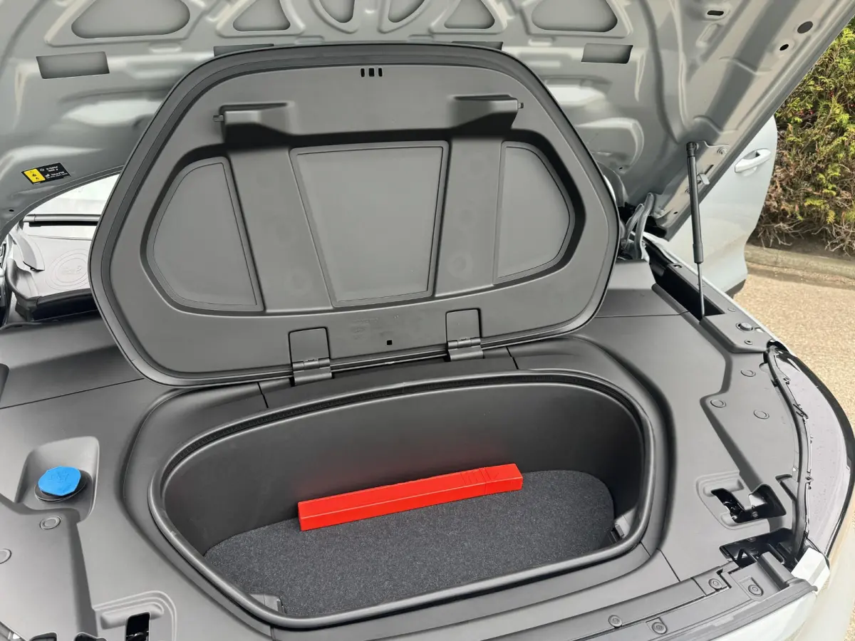 Single Motor Plus Europa 70 kWh | Getint glas | Camera | H&K Audio | Glazen dak | Keyless