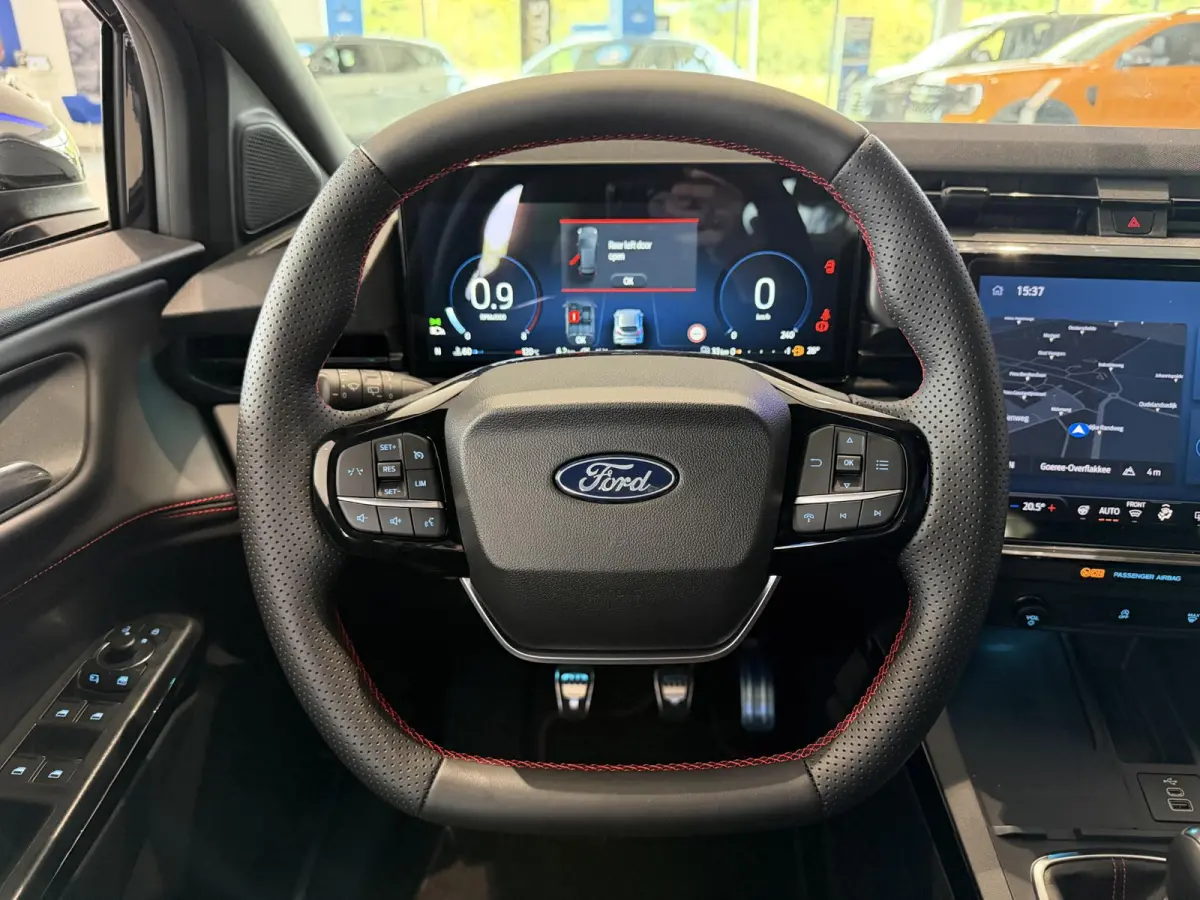 1.0 EcoBoost ST-Line | Direct leverbaar | €5000,- Ready Set Ford Bonus | 0.99% rente met Ford Options | Winter pack | Comfort Pack |