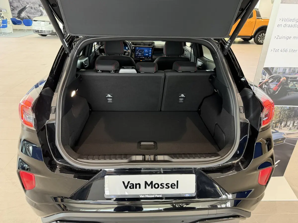 1.0 EcoBoost ST-Line | Direct leverbaar | €5000,- Ready Set Ford Bonus | 0.99% rente met Ford Options | Winter pack | Comfort Pack |