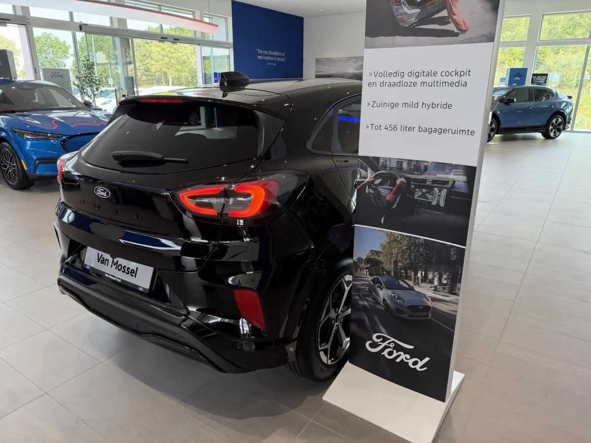1.0 EcoBoost ST-Line | Direct leverbaar | €5000,- Ready Set Ford Bonus | 0.99% rente met Ford Options | Winter pack | Comfort Pack |
