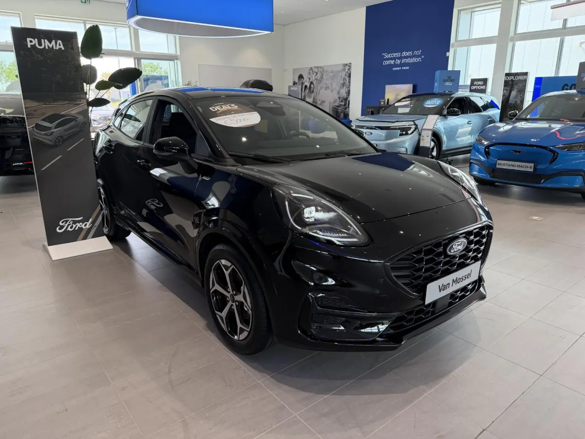 1.0 EcoBoost ST-Line | Direct leverbaar | €5000,- Ready Set Ford Bonus | 0.99% rente met Ford Options | Winter pack | Comfort Pack |