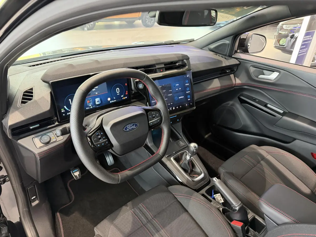1.0 EcoBoost ST-Line | Direct leverbaar | €5000,- Ready Set Ford Bonus | 0.99% rente met Ford Options | Winter pack | Comfort Pack |
