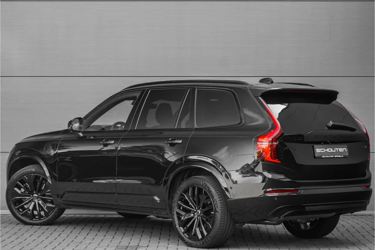 2.0 T8 Plug-in AWD Ultra Black 7p Model 2027 B&W Pano Massage Stoelventilatie Trekhaak