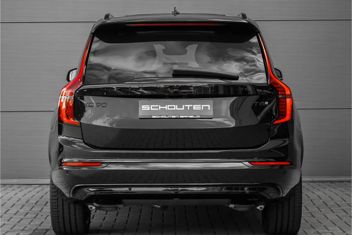 2.0 T8 Plug-in AWD Ultra Black 7p Model 2027 B&W Pano Massage Stoelventilatie Trekhaak