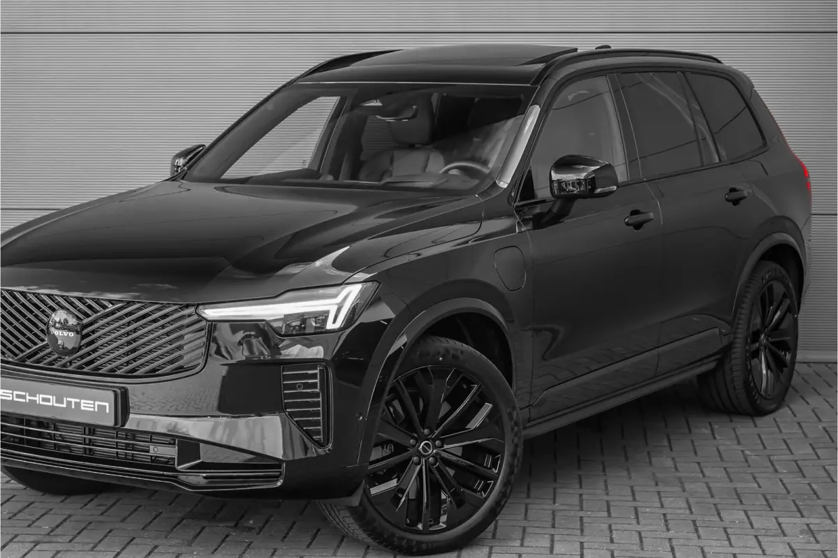 2.0 T8 Plug-in AWD Ultra Black 7p Model 2027 B&W Pano Massage Stoelventilatie Trekhaak