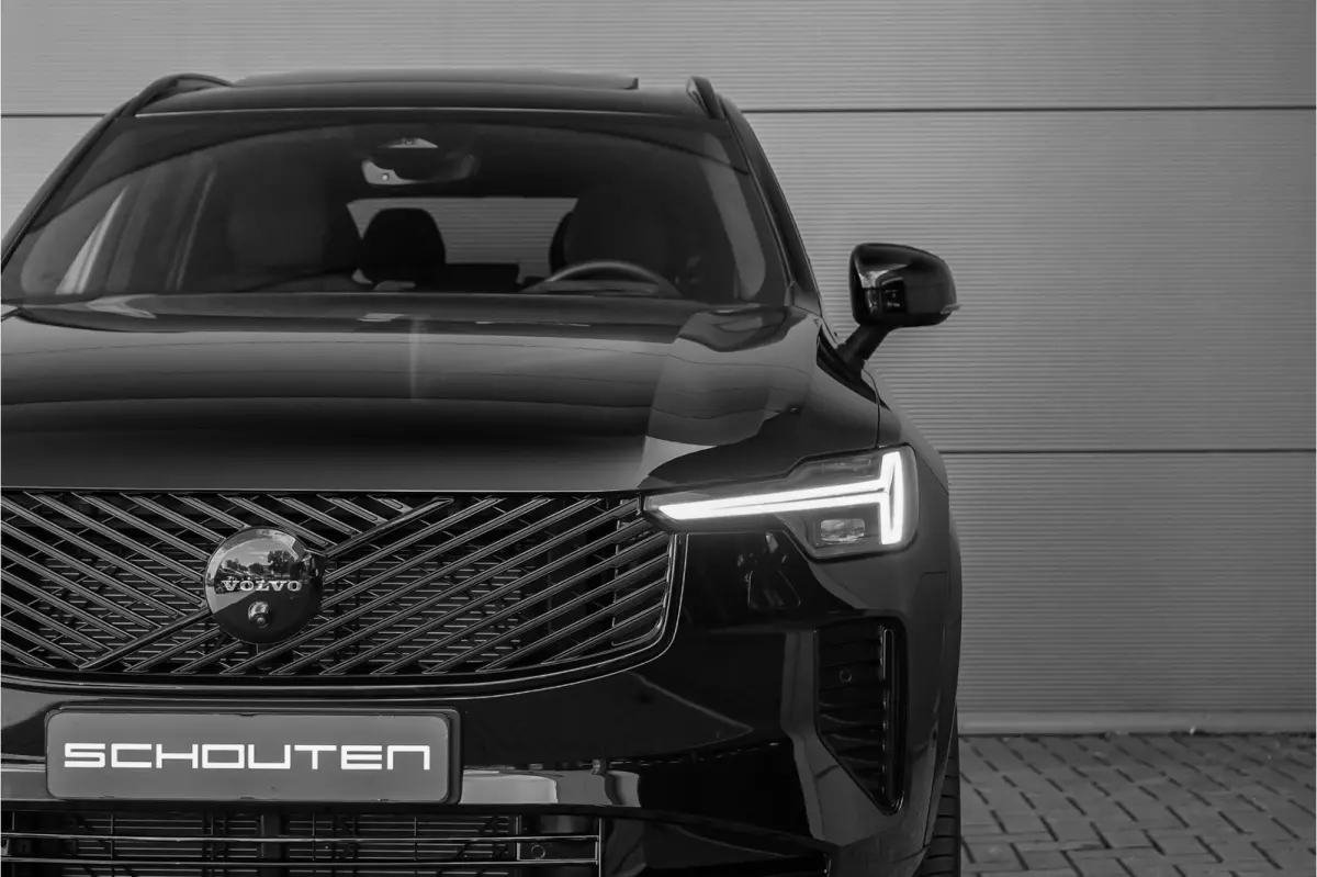 2.0 T8 Plug-in AWD Ultra Black 7p Model 2027 B&W Pano Massage Stoelventilatie Trekhaak