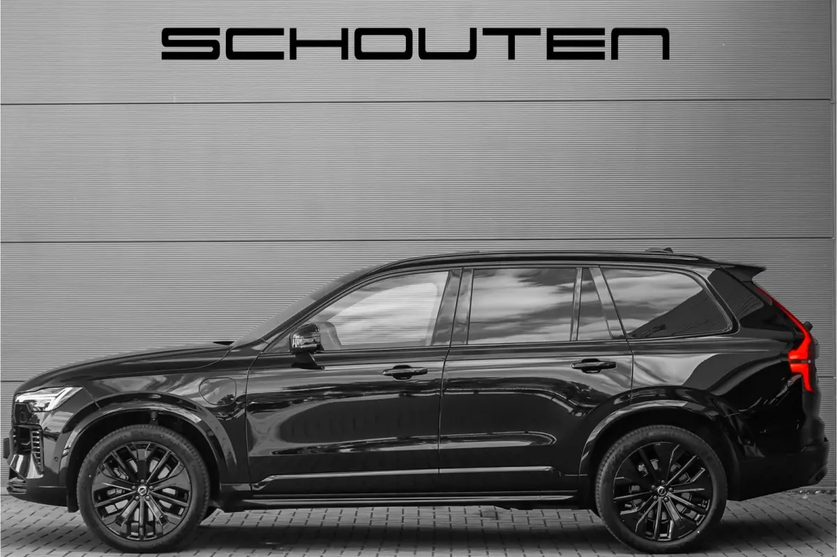 2.0 T8 Plug-in AWD Ultra Black 7p Model 2027 B&W Pano Massage Stoelventilatie Trekhaak