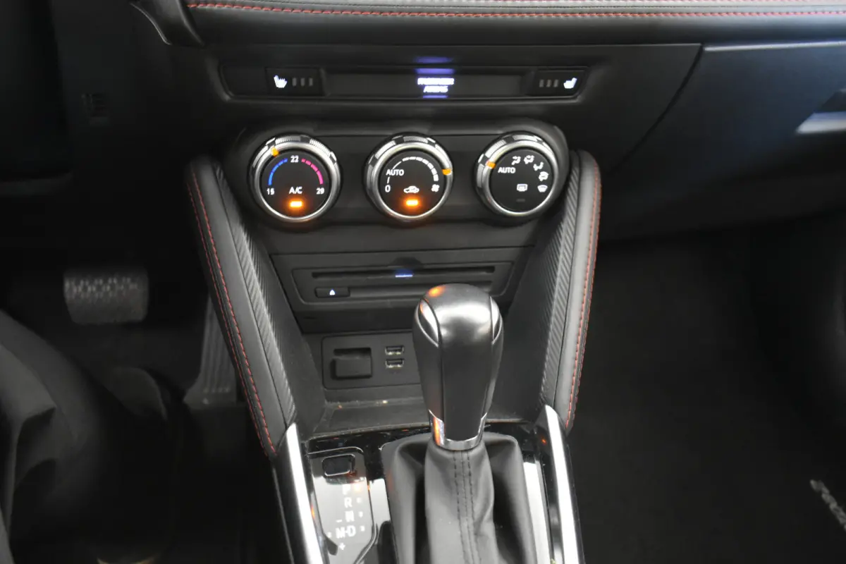 1.5 Skyactiv-G GT-M Navigatie Stoel Verwarming Cruise Climate