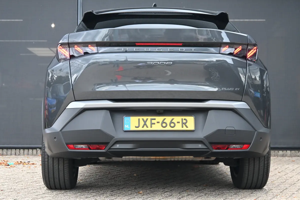 1.6 plug-in Hybrid 195 GT Tot 8 Jaar Garantie! | Navigatie | 360 Camera | Elektr. Achterklep | Adaptive Cruise | Draadloos Apple Carplay & Android Auto | !!
