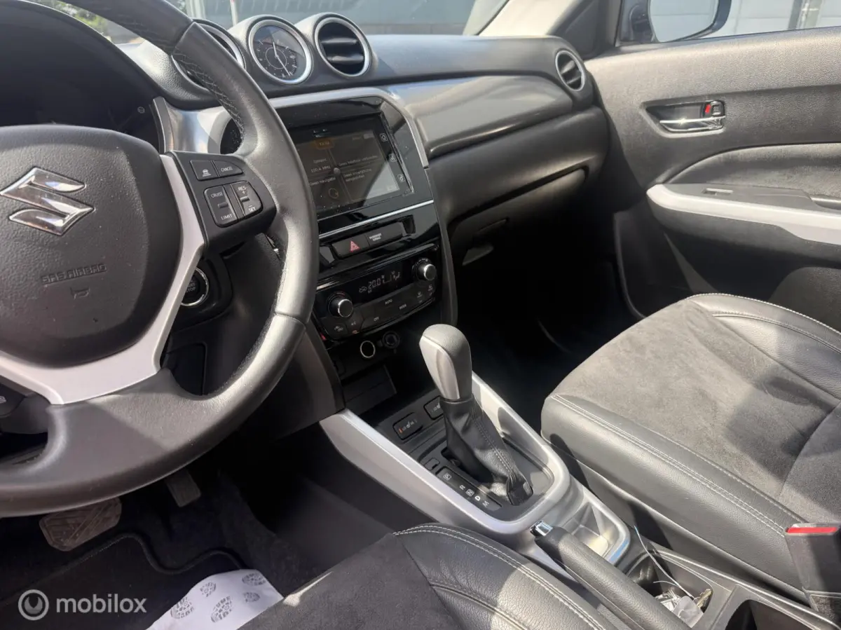 1.6 High Executive | Pano schuifdak | Trekhaak | Half Leder | Zeer compleet