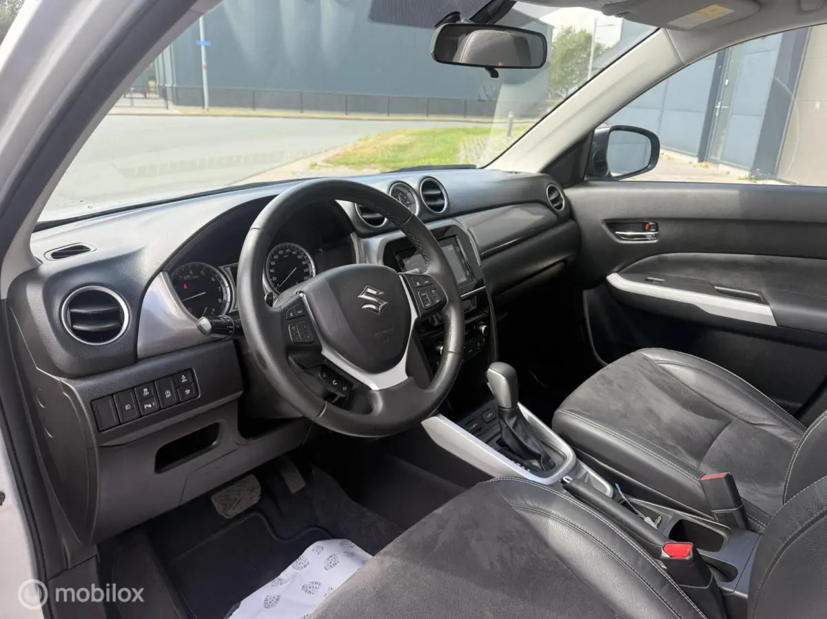 1.6 High Executive | Pano schuifdak | Trekhaak | Half Leder | Zeer compleet