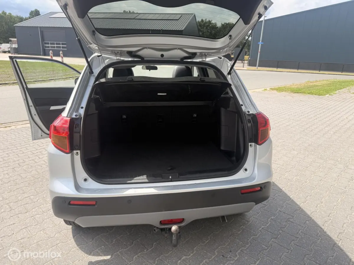 1.6 High Executive | Pano schuifdak | Trekhaak | Half Leder | Zeer compleet