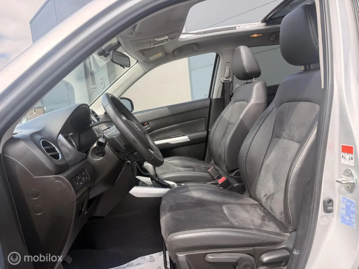 1.6 High Executive | Pano schuifdak | Trekhaak | Half Leder | Zeer compleet