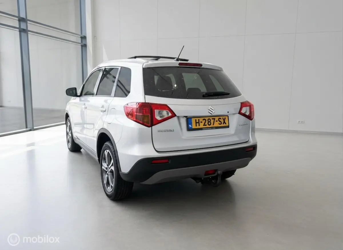 1.6 High Executive | Pano schuifdak | Trekhaak | Half Leder | Zeer compleet