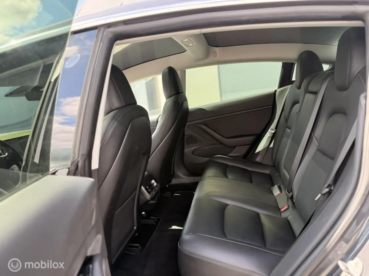 Performance AWD 75 kWh | SOH 81% | 463 pk | 136.603 km | 20" | Premium